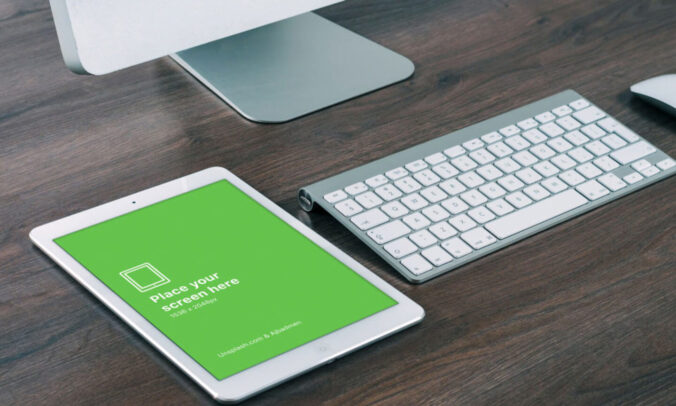 办公室里的白色iPad模型样机